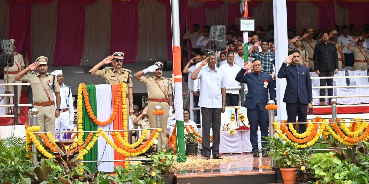 ಸ್ವಾತಂತ್ರ್ಯ ಹೋರಾಟಗಾರರ ನೆನಪಿಸಿಕೊಳ್ಳುವುದು ಆದ್ಯ ಕರ್ತವ್ಯ : ಸಚಿವ ಜಾರಕಿಹೊಳಿ