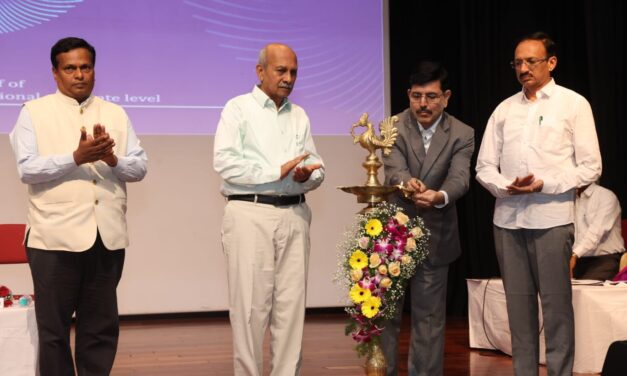 ಎಐ ತಂತ್ರಜ್ಞಾನ, ಡಿಜಿಟಲೀಕರಣದೊಂದಿಗೆ ಶಿಕ್ಷಣ: ಡಾ. ರವೀಂದ್ರ