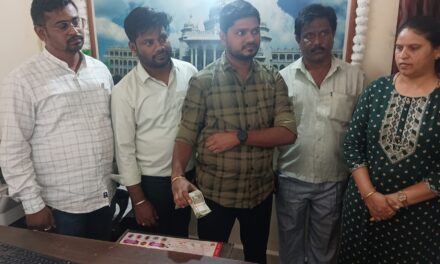 ಬೈಲಹೊಂಗಲ ಎಸಿ ಕಚೇರಿ ಎಸಡಿಸಿ ಲೋಕಾಯುಕ್ತ ಬಲೆಗೆ