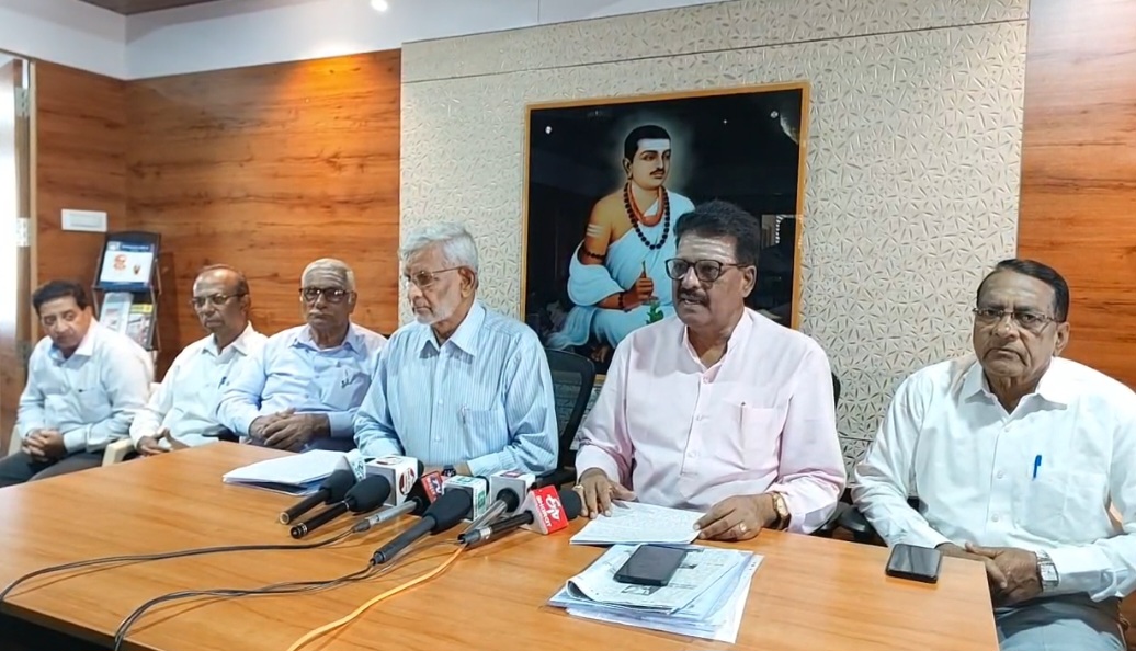 ಜಾತಿಗಣತಿ ವರದಿ ಮೊದಲು ಸ್ವೀಕರಿಸಲಿ: ಜಾಮದಾರ