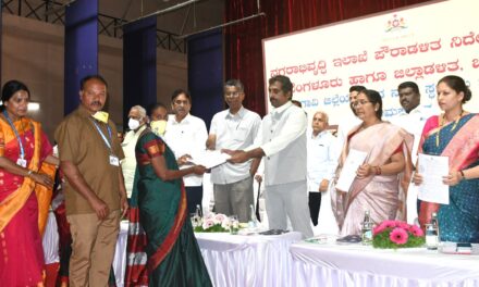 ಆಧುನಿಕತೆಯಲ್ಲಿಯೂ ಗುಂಡಿಗೆ ಇಳಿದು ಸ್ವಚ್ಚಗೊಳಿಸುವ ಪದ್ದತಿ ಜೀವಂತ
