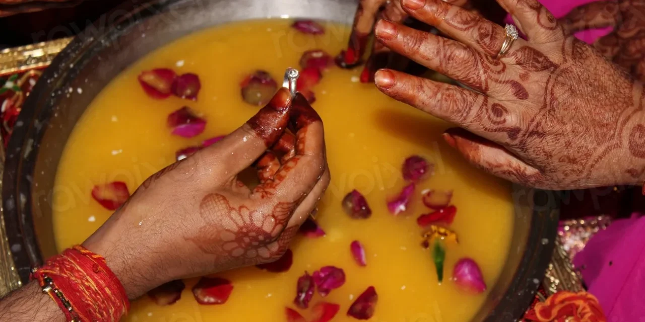 ಪೊಲೀಸರ ಭದ್ರತೆಯಲ್ಲಿ ವಿವಾಹವಾದ ಪ್ರೇಮಿಗಳು