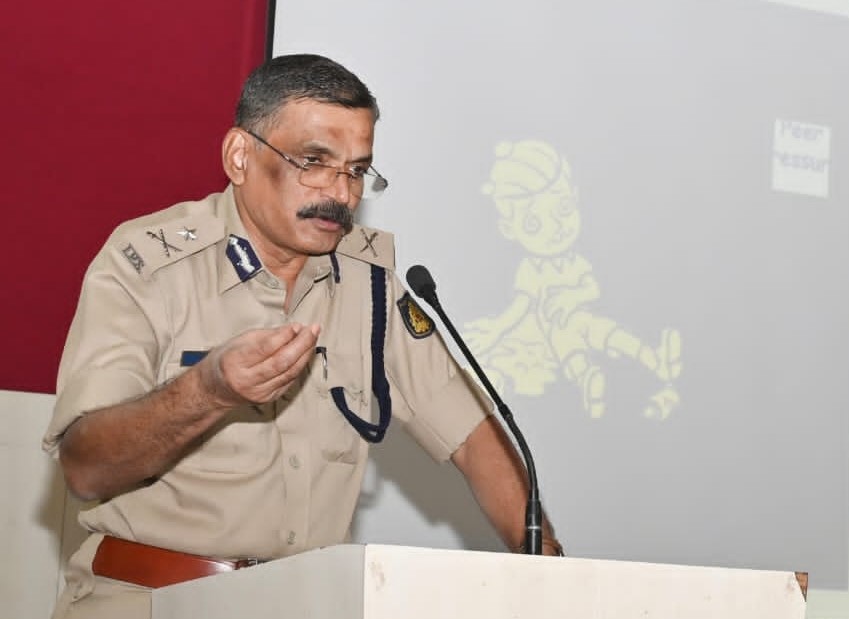 ಹೆಲ್ಮೆಟ್‌ ಇಲ್ಲದಿದ್ದರೆ ಚಾಲನಾ ಪರವಾಣಿಗೆ ಅಮಾನತ್ತು: ಕಮಿಷನರ