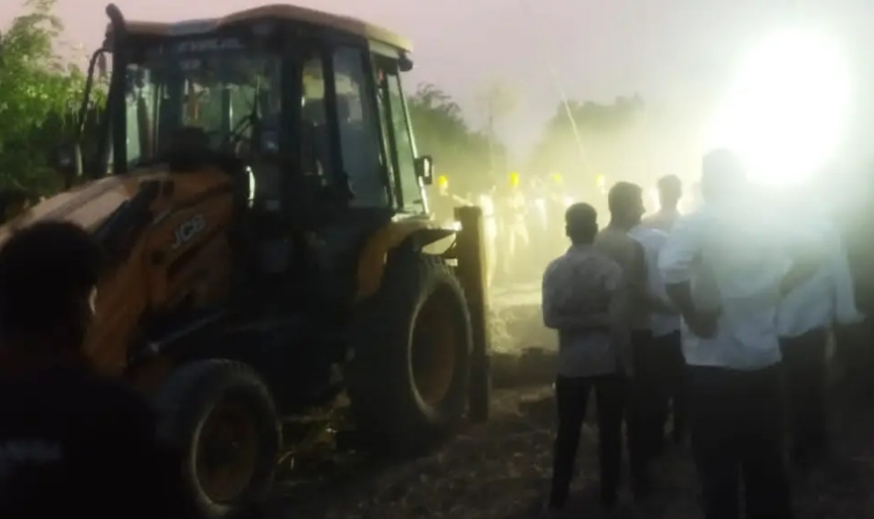 ವಿಜಯಪುರ; ಕೊಳವೆ ಬಾವಿಗೆ ಬಿದ್ದ 2 ವರ್ಷದ ಬಾಲಕ