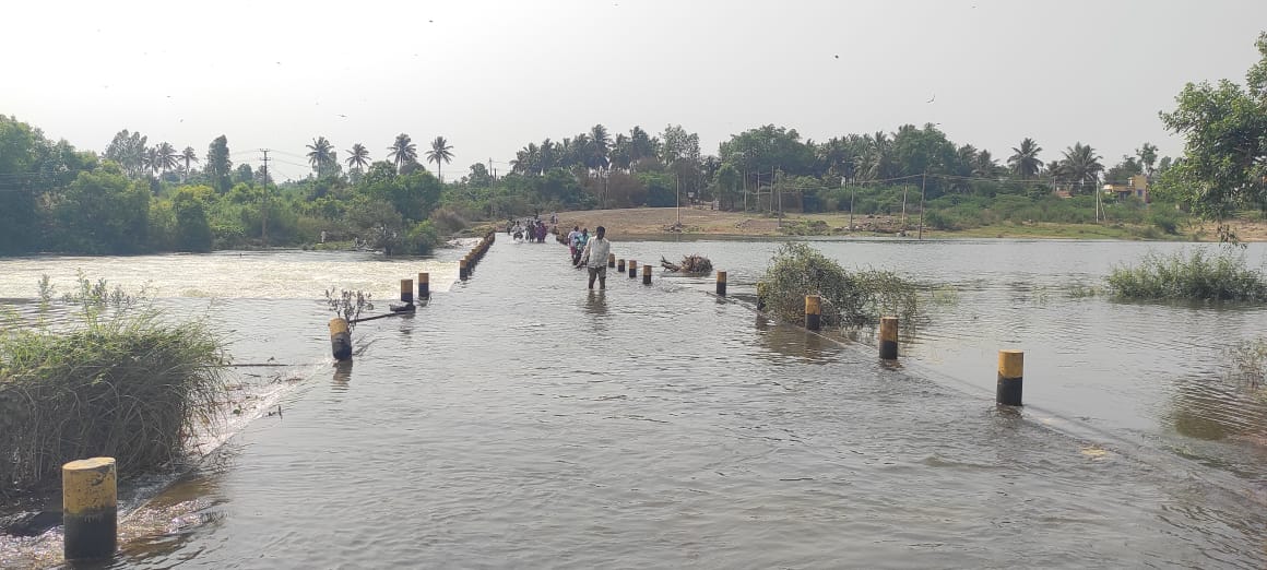 ಸುಣಧೋಳಿ ಸೇತುವೆ ಜಲಾವೃತ, ಸಂಚಾರ ಸ್ಥಗಿತ