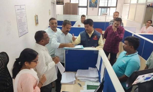 ಪಾಲಿಕೆ ಮೇಲೆ ಲೋಕಾಯುಕ್ತರ ದಾಳಿ: ಕಡತ ಪರಿಶೀಲನೆ