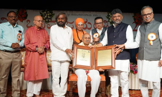 ಡಾ.ಪ್ರಭಾಕರ ಕೋರೆಯವರಿಗೆ ‘ಕಾಯಕರತ್ನ’ ಪ್ರಶಸ್ತಿ ಪ್ರದಾನ