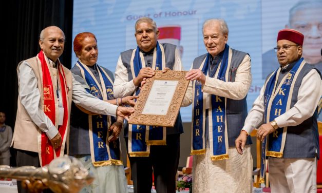 ಸಮಾಜದ ಒಳಿತಿಗಾಗಿ ಒಳ್ಳೆಯ ಕಾರ್ಯ ಮಾಡುತ್ತಿದೆ ಕೆಎಲ್‌ಇ:ಉಪರಾಷ್ಟ್ರಪತಿ