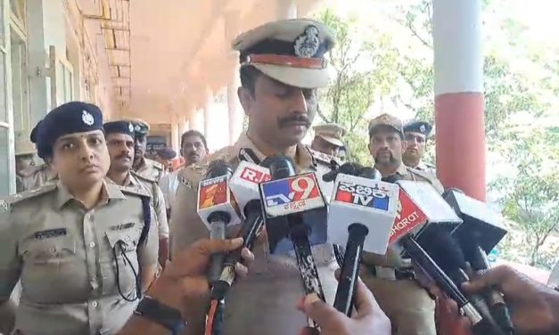 ರೈಲಿನಲ್ಲಿ ಕೊಲೆ: ತನಿಖೆಗೆ ನಾಲ್ಕು ತಂಡಗಳ ರಚನೆ