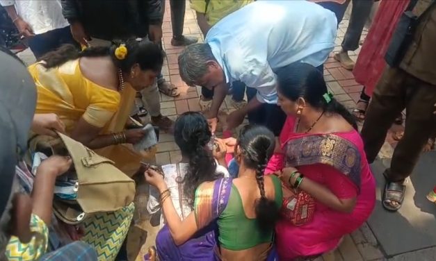 ಶಕ್ತಿಯೋಜನೆಯಿಂದ ಮೂರ್ಛೆಹೋದ ವಿದ್ಯಾರ್ಥಿನಿ