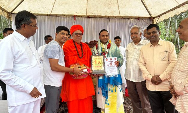 ಸದ್ಗುರು ಶ್ರೀ ಮಧುಸೂದನ್ ಸಾಯಿ ಅವರಿಗೆ ಗೌರವ ಡಾಕ್ಟರೇಟ್: ಅಭಿನಂದಿಸಿದ ಬೆಳಗಾವಿ ಹುಕ್ಕೇರಿ ಶ್ರೀಗಳು