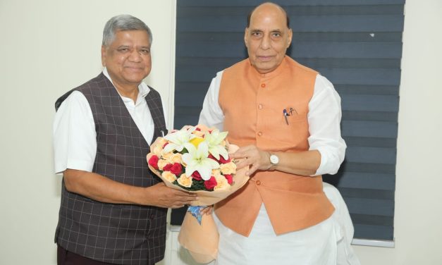 ದಂಡುಮಂಡಳಿ ಪ್ರದೇಶ : ಪಾಲಿಕೆಗೆ ಹಸ್ತಾಂತರಿಸಲು ಶೆಟ್ಟರ ರಕ್ಷಣಾ ಸಚಿವರಿಗೆ ಮನವಿ