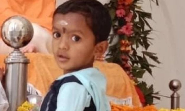 ಆಟವಾಡುತ್ತಾ ಕಾಲುವೆಗೆ ಬಿದ್ದು ಬಾಲಕ ಸಾವು