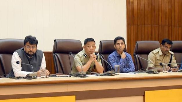 ದೀಪಾವಳಿಯಂದೇ ರಾಜ್ಯೋತ್ಸವ  ಆಚರಣೆ