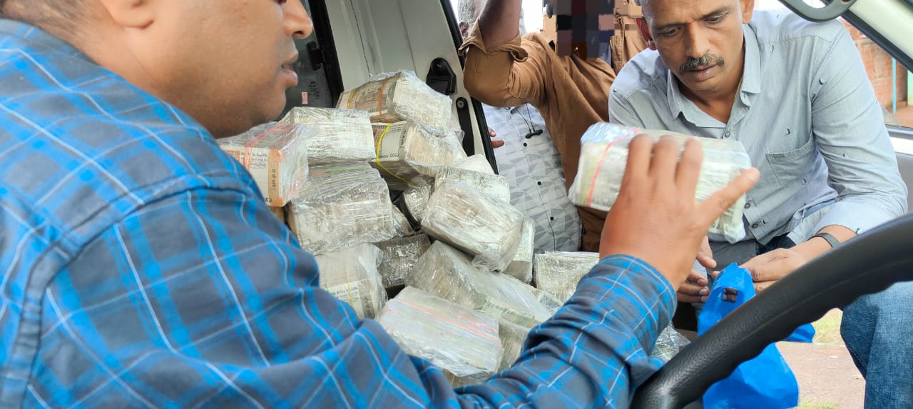 ಅಕ್ರಮ ಹಣ ಸಾಗಾಟ: 2.73 ಕೋ. ರೂ. ವಶ
