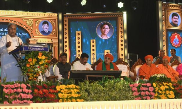 ಜಾತಿ-ಧರ್ಮ‌ ಬದಿಗಿಟ್ಟು; ದೇಶಪ್ರೇಮ ಬೆಳೆಸಿ:ಸಿಎಂ ಸಿದ್ದರಾಮಯ್ಯ