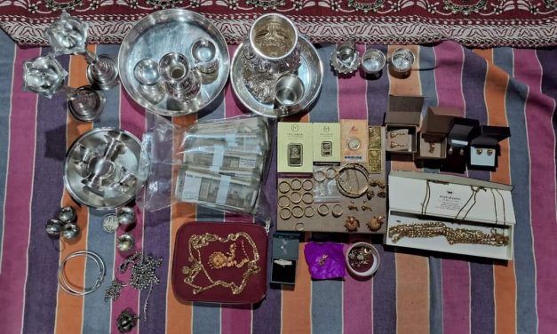 ಲೋಕಾಯುಕ್ತ ದಾಳಿ ಅಪಾರ ಸಂಪತ್ತು ವಶ