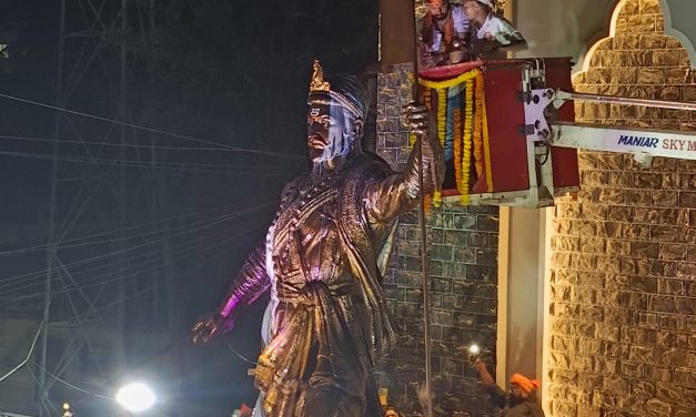 ಛತ್ರಪತಿ ಸಂಭಾಜಿ ಮೂರ್ತಿ ವಿವಾದ: ಅದ್ದೂರಿಯಾಗಿ ಅನಾವರಣ