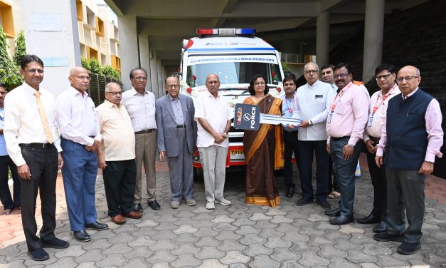 ಕೆಎಲ್ಇ ಆಸ್ಪತ್ರೆಗೆ ಅಂಬ್ಯುಲನ್ಸ್ ಕೊಡುಗೆ