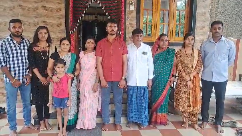ಶೀಘ್ರ ಮರಳಲು ಕರೆ: ನಿಶ್ಚಿತಾರ್ಥ, ಮದುವೆ ಆಗಿದ್ದ ಯೋಧರು ಕರ್ತವ್ಯಕ್ಕೆ ಹೊರಟರು