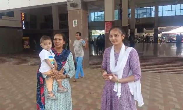 ಗಡಿಯಲ್ಲಿ ಯುದ್ದ: ಯೋಧರ ಪತ್ನಿಯರು ಮರಳಿ ತವರಿಗೆ