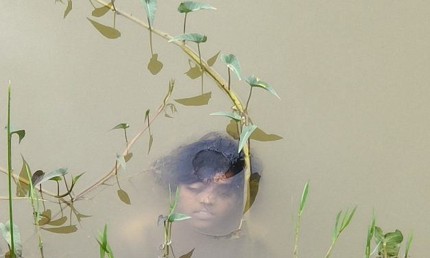 ಹಳ್ಳಕ್ಕೆ ಜಿಗಿದು ಯುವತಿ ಆತ್ಮಹತ್ಯೆ