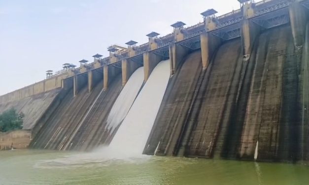 ರಾಜಾಲಖಮಗೌಡ ಜಲಾಶಯದಿಂದ ನೀರು ಬಿಡುಗಡೆ