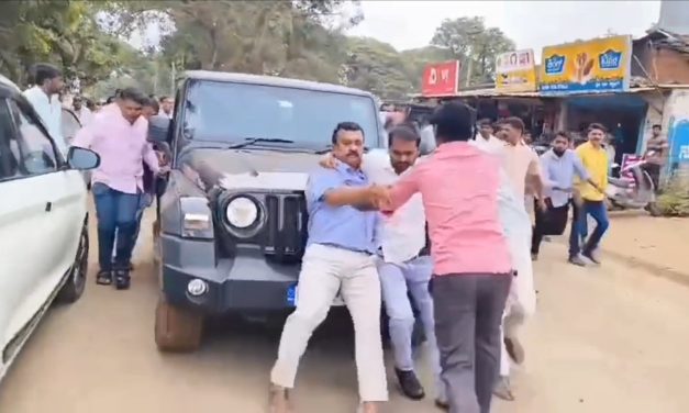 ಕಾಂಗ್ರೆಸ್ ಕಾರ್ಯಕರ್ತರಿಂದ ಕಾರ್ಯದರ್ಶಿ ಅಪಹರಣ